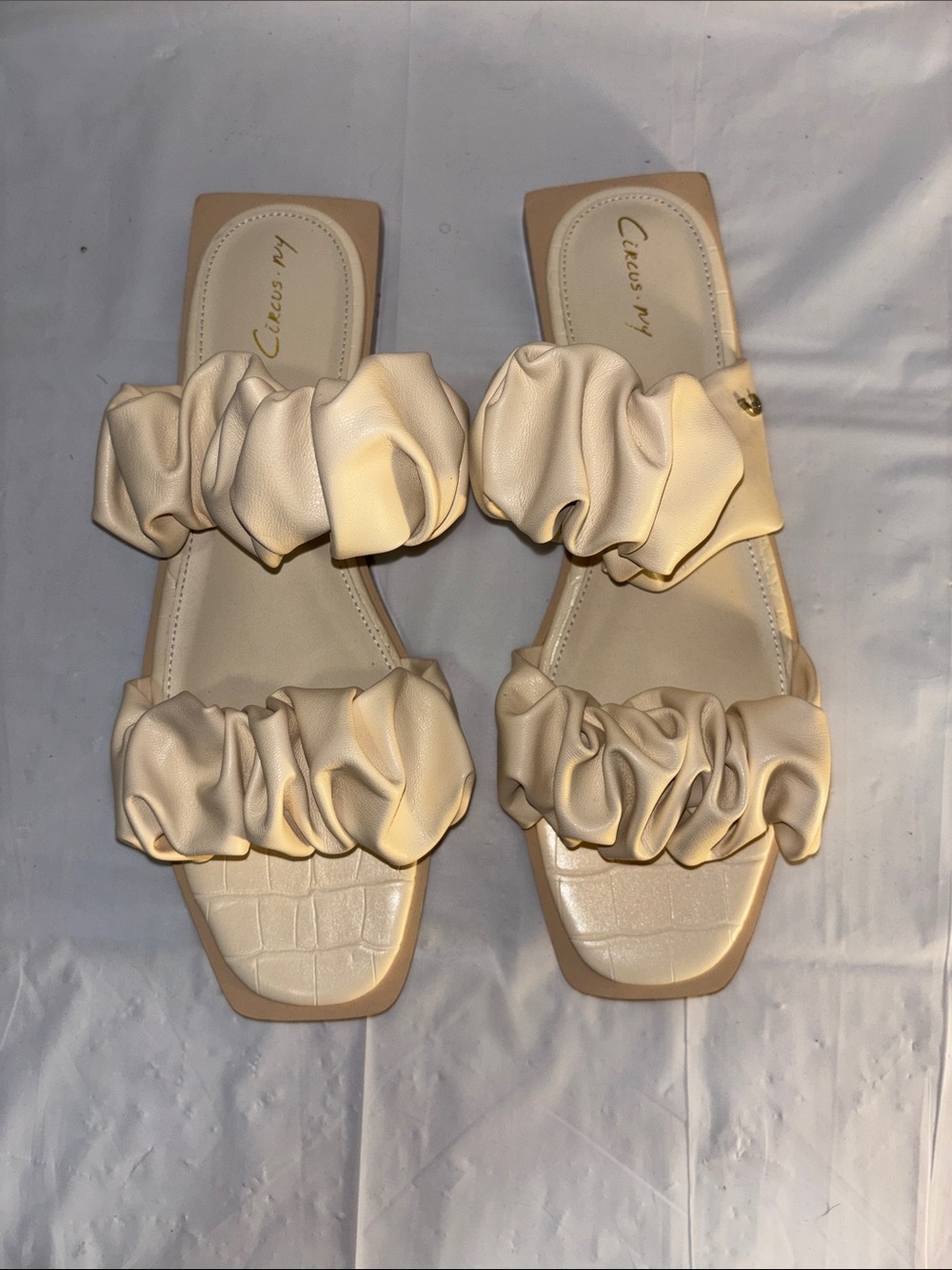Circus by Sam Edelman Cream Ruffle Double-Strap Slide Sandals